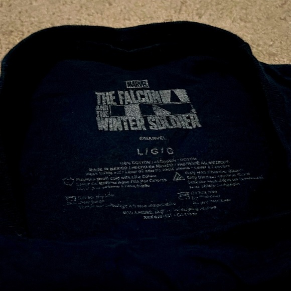 Marvel’s The Falcon and the Winter Soldier T-Shirt Size Large - Picture 3 of 4